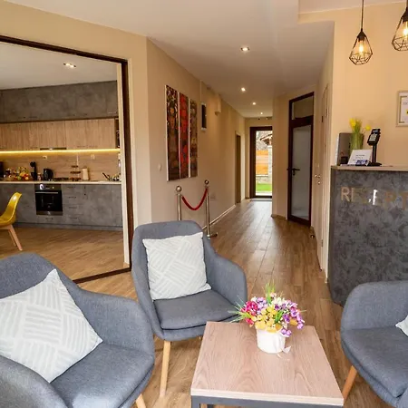 Family Konstantinovi Hotel 3*